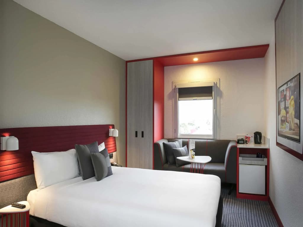 ibis Sydney Airport - photo 2