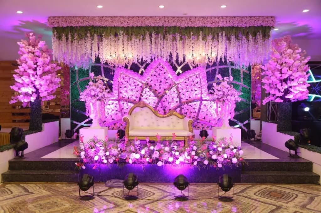 Lavanya Motel - photo 21