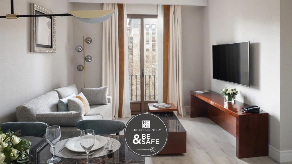 Suites Center Barcelona - photo 38