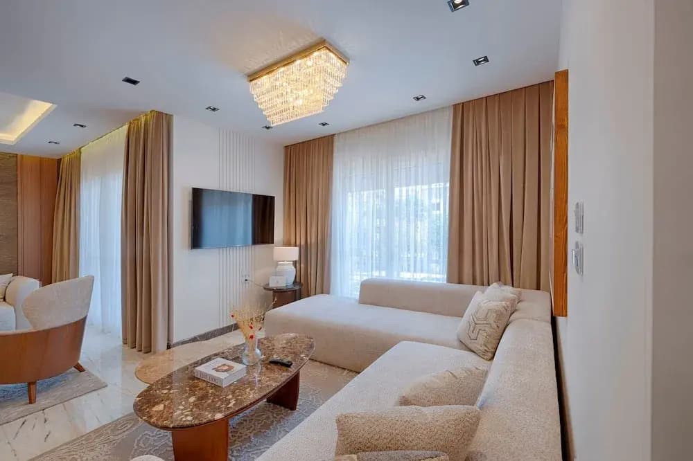 Vesta - Luxury Villa - 3BR - CFC I - photo 3