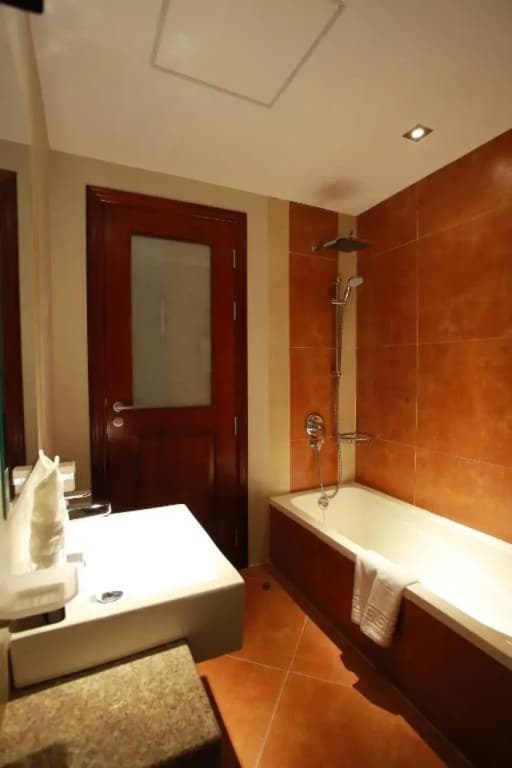 Al Liwan Suites Rawdat Al Khail - photo 8