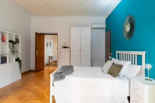Iflat Spanish Steps Blue Apartment - photo 6