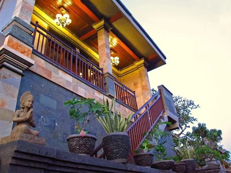 Inten House - main photo