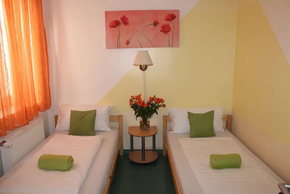 Vienna Westend City Hostel - photo 6