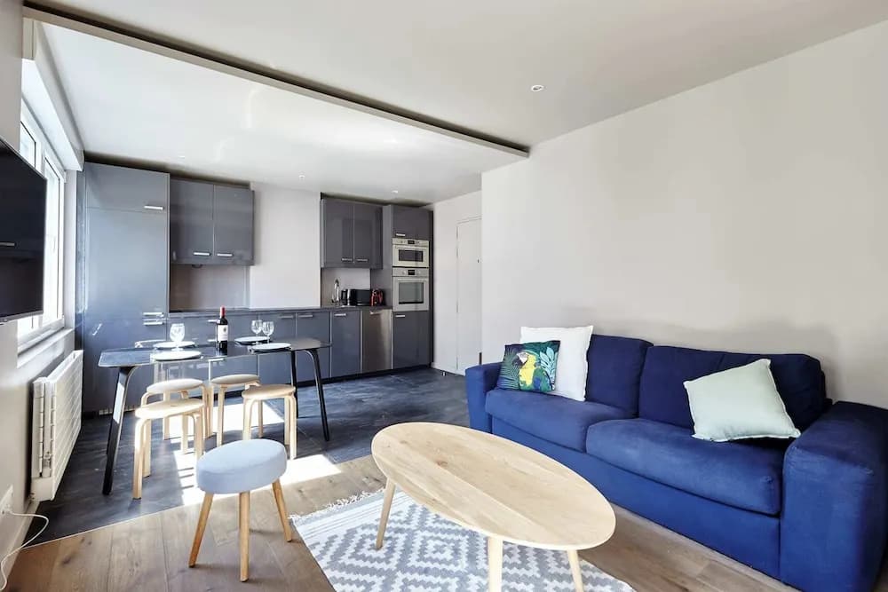 Modern 1BR Home in Batignolles - photo 4