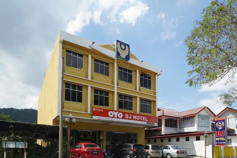 OYO 90929 DJ Hotel - main photo