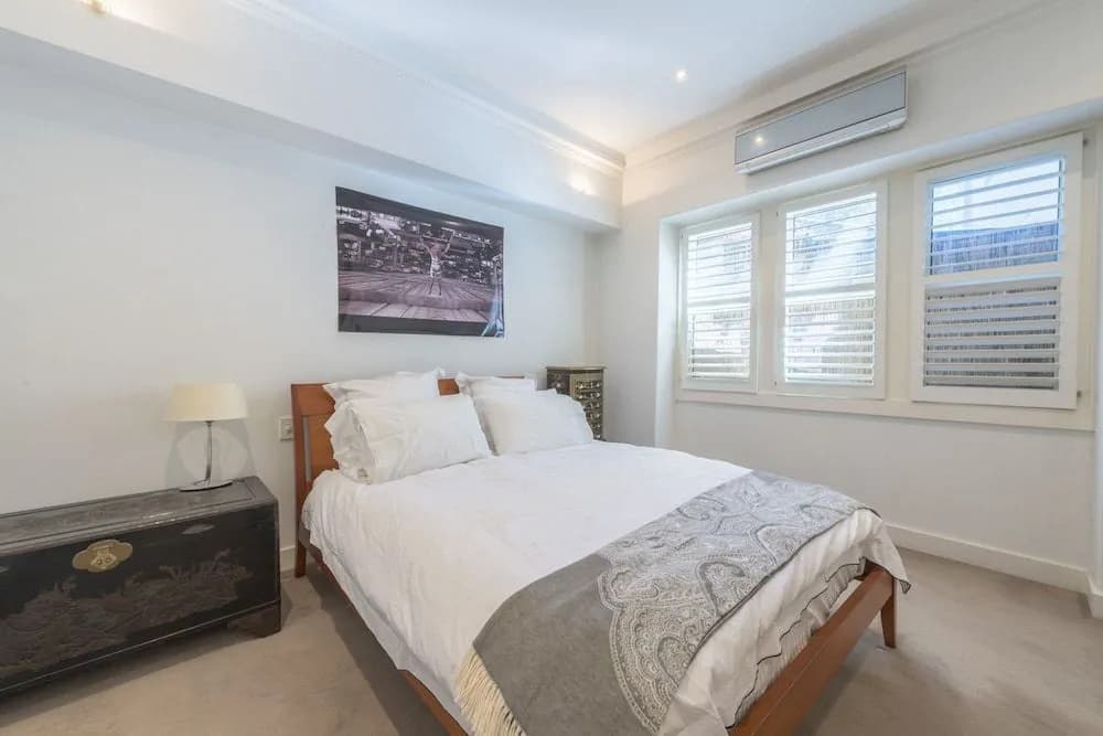 Exquisite 4 Bedroom House with Pool - photo 3