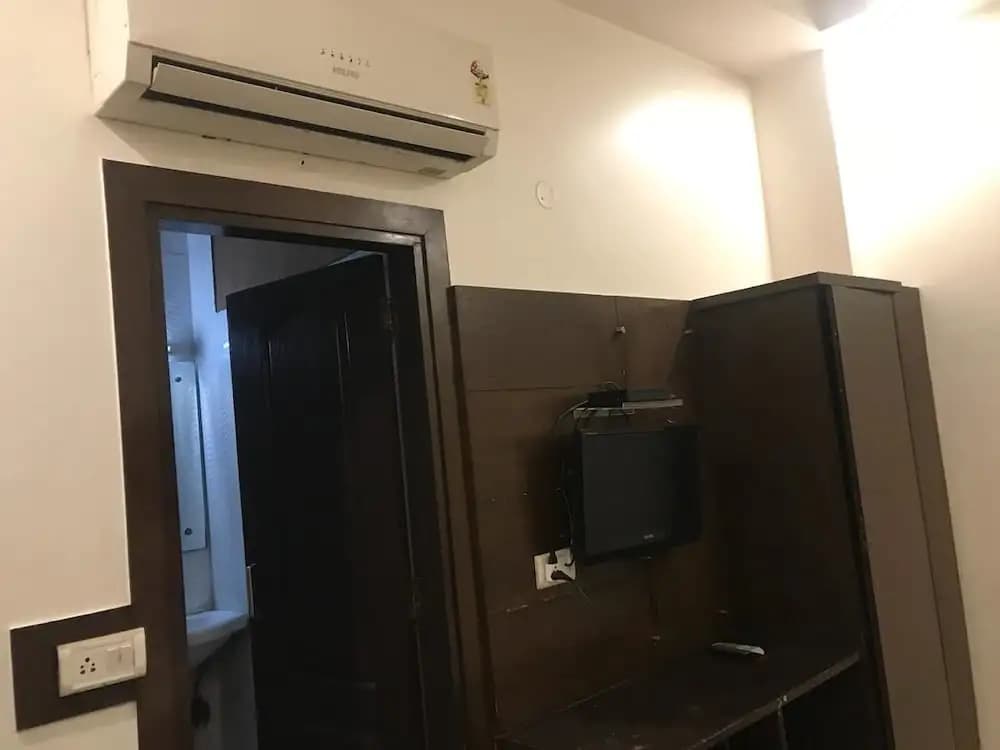 Hotel Saina International - photo 14