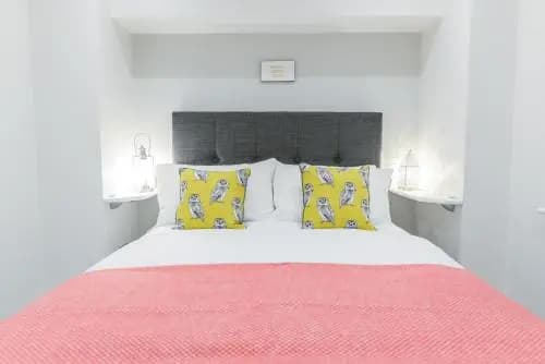 Stunning Ealing Apartment - photo 15