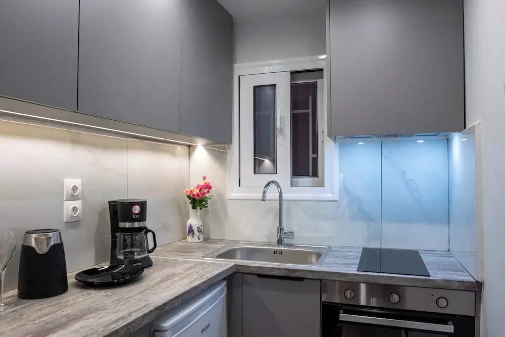 Brand New Pagrati Apt Modern Comfort - photo 13
