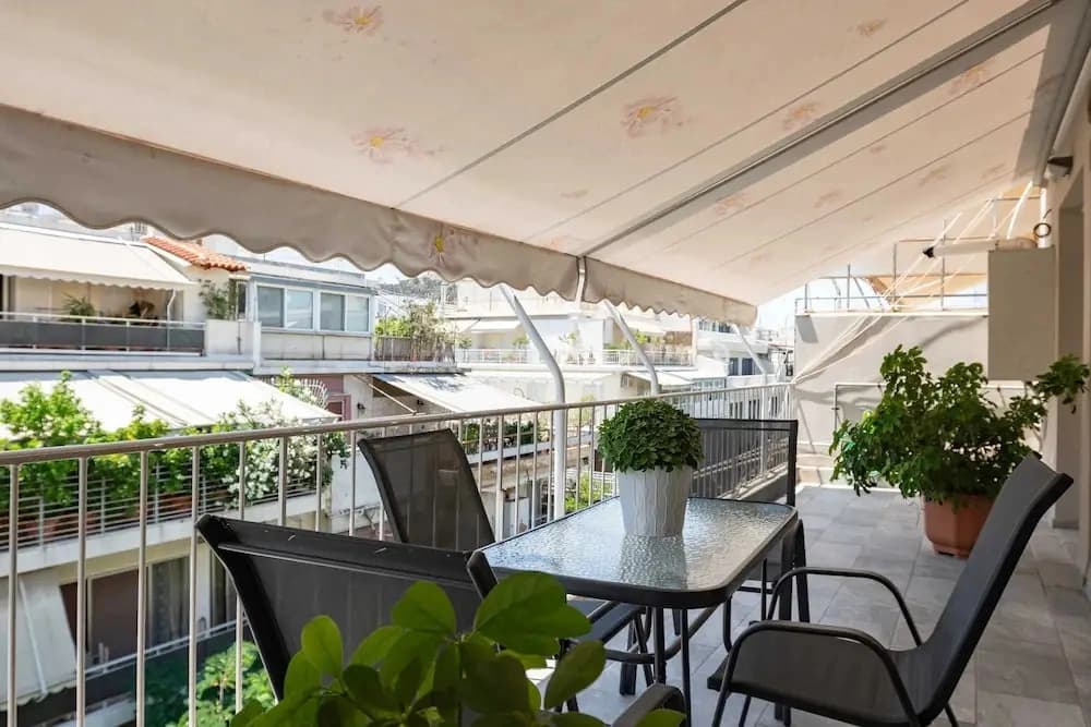 Central Spacious Athenian Penthouse Getaway - photo 13