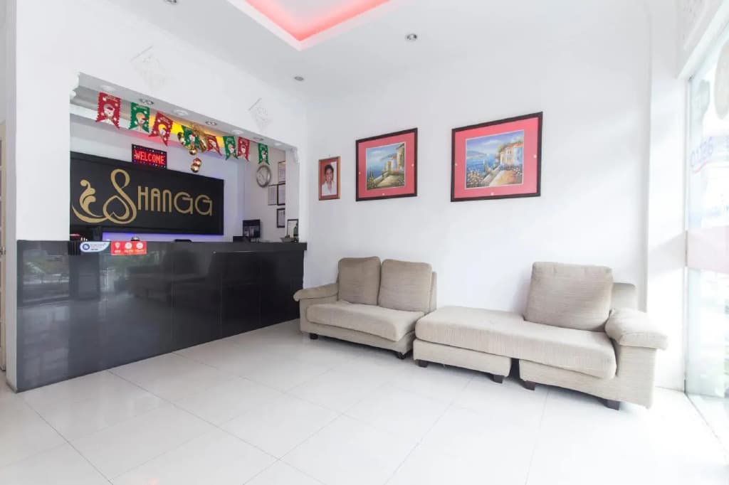 OYO 277 Hotel Shangg - photo 8