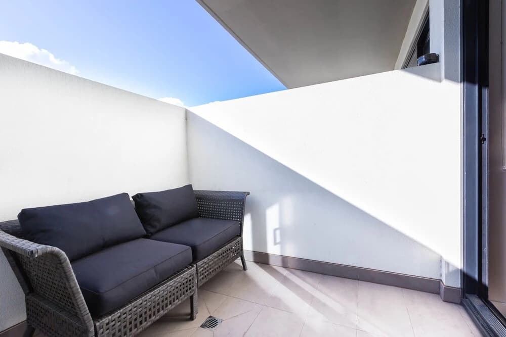 MAXINE, 1BDR Collingwood Apartment - photo 6