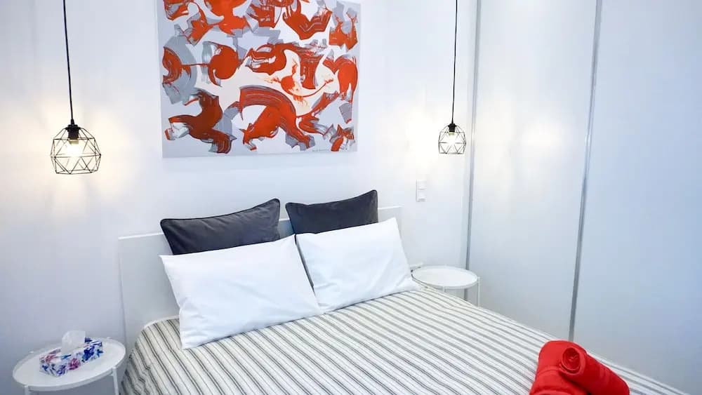 Unique Stylish Apt in Athens - photo 2