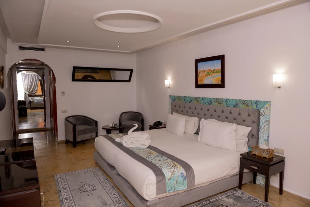 Hôtel Les Trois Palmiers - photo 5
