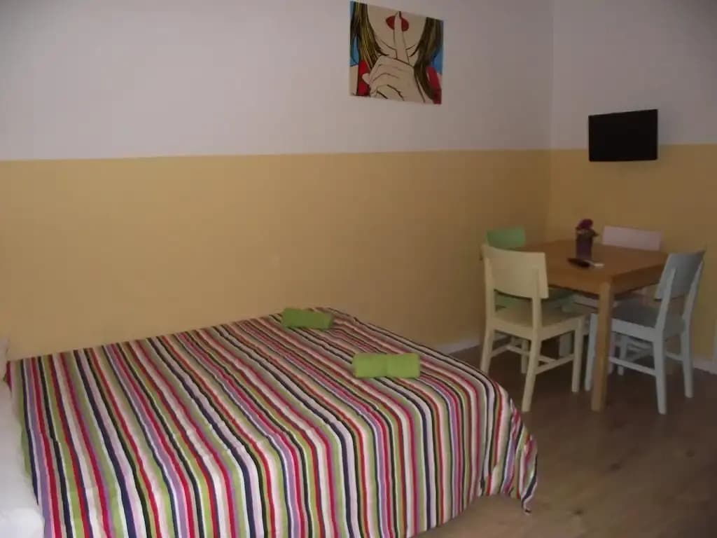 Village Chueca Apartments - photo 13