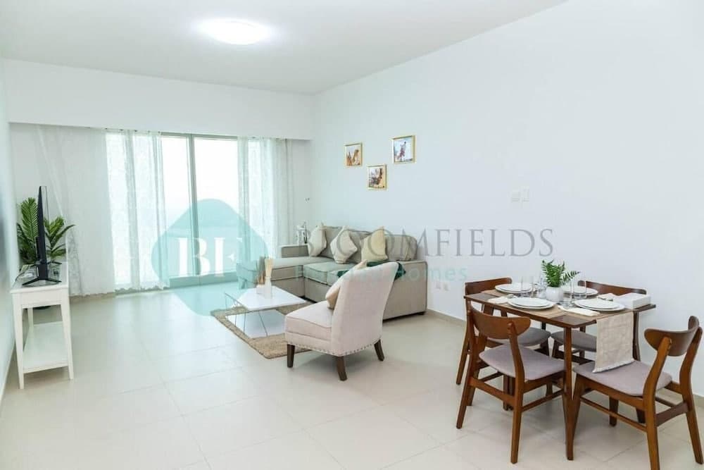 Bloomfields 1BR Sky View at Gate Tower - photo 5