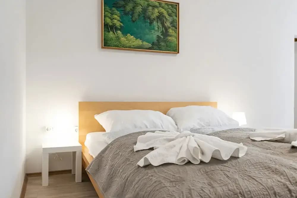 Sweet 2BR Apt Prime Vienna Spot - photo 2