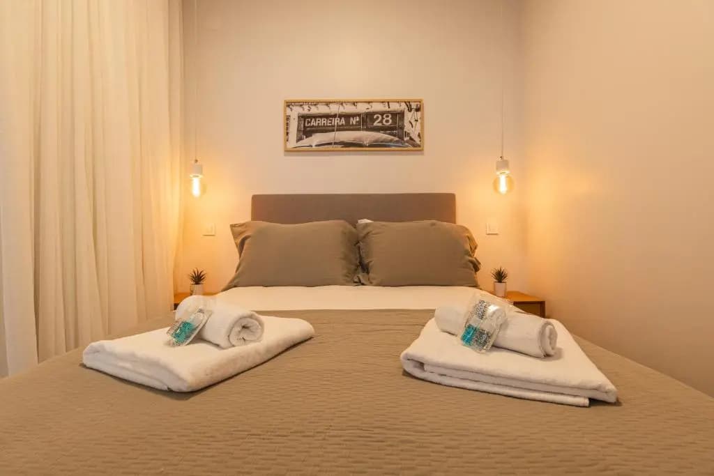 Upscale & Trendy flat in the Center - photo 3