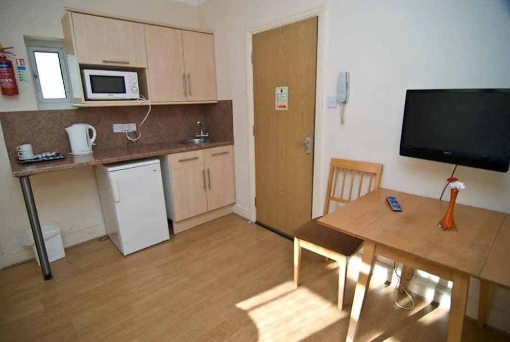 Gloucester Hotel - photo 14
