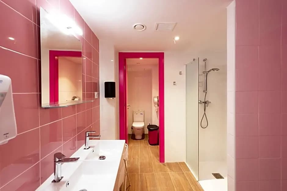 Hostelle Women Only Hostel Barcelona - photo 8