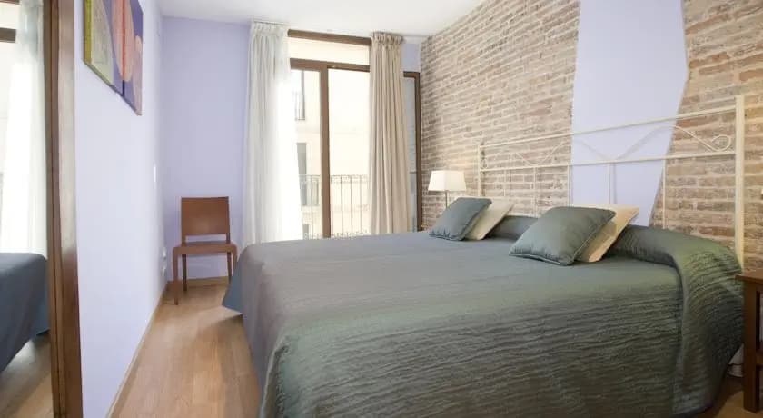 BCN House Apartments - photo 12