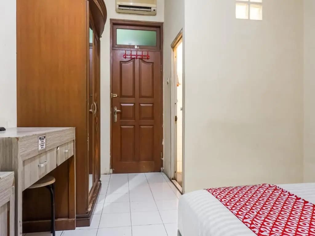 OYO 91145 G Residence - photo 4