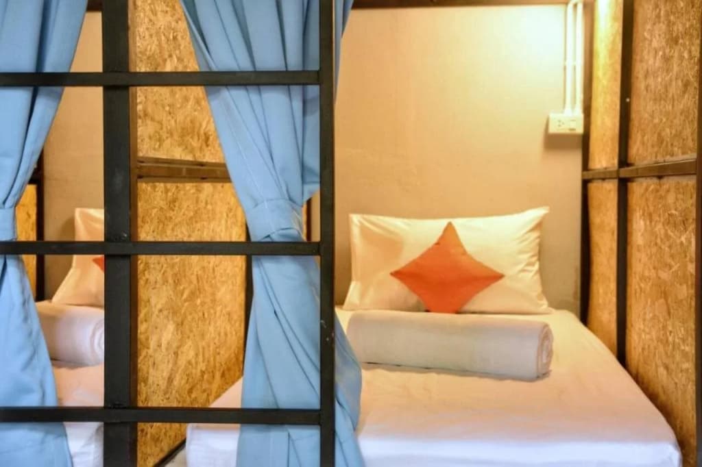 Sleepy Station - Hostel - photo 4