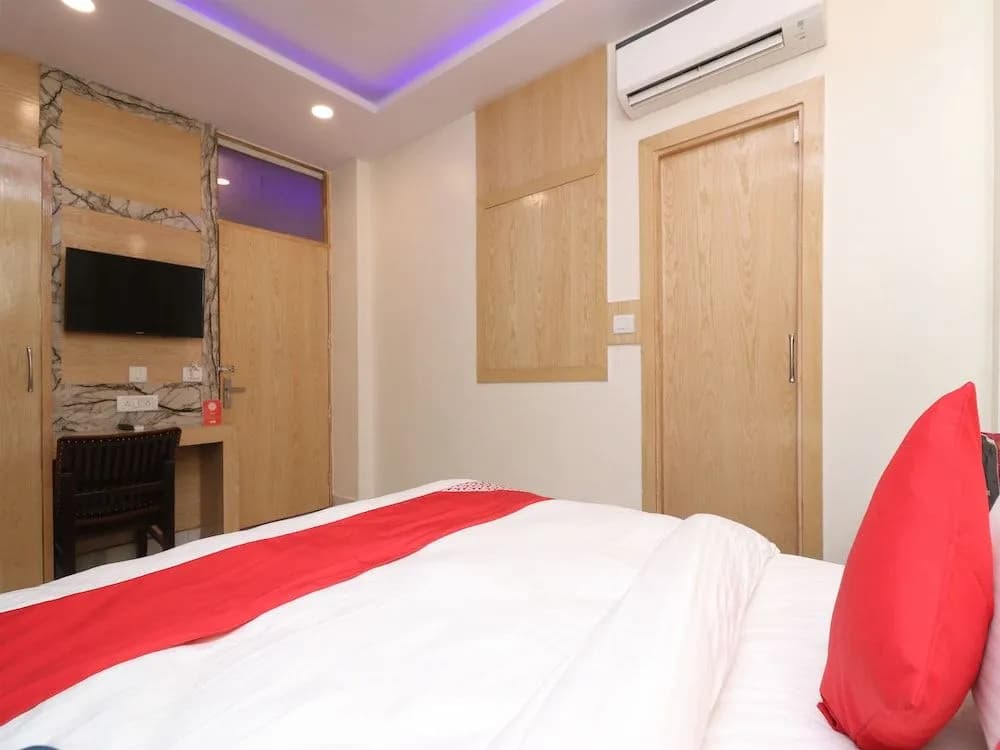 OYO Check In Room Near Gurudwara Shri Bangla Sahib - photo 6