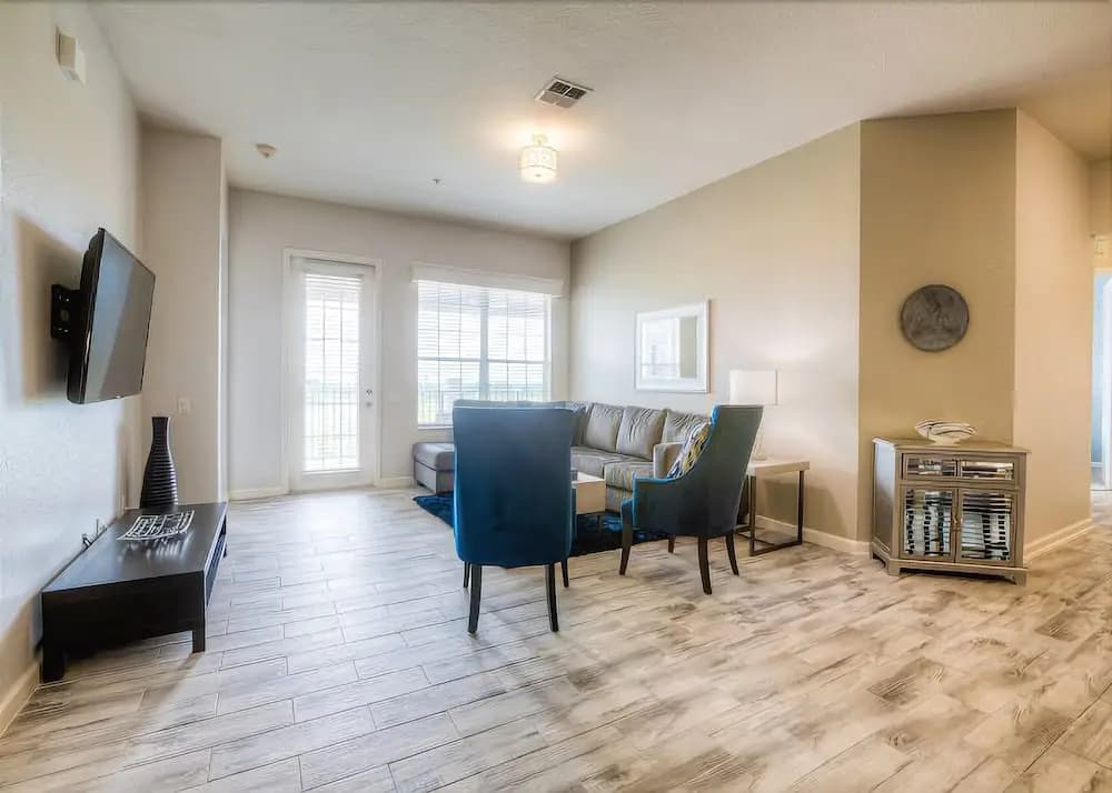 5048 Shoreway Loop #402, - photo 2
