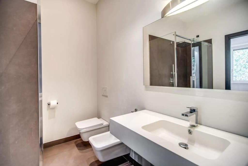 Riverside Apartment - photo 9
