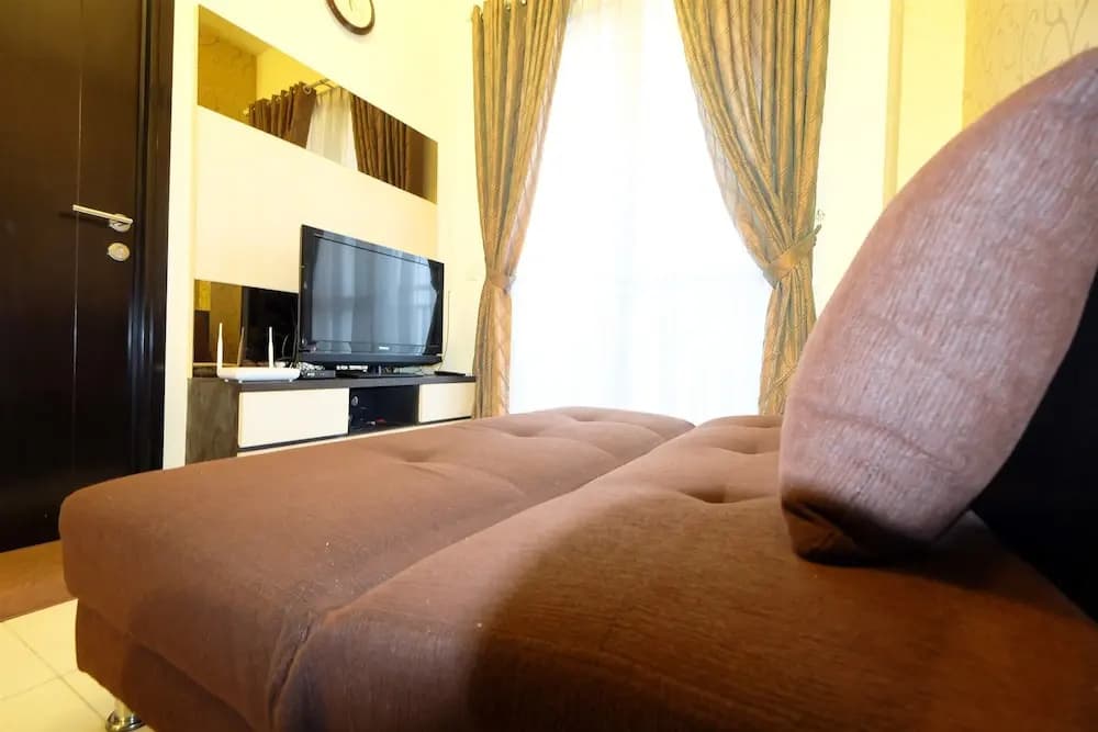 Homey Westmark Tanjung Duren Apartment near Taman Anggrek - photo 5