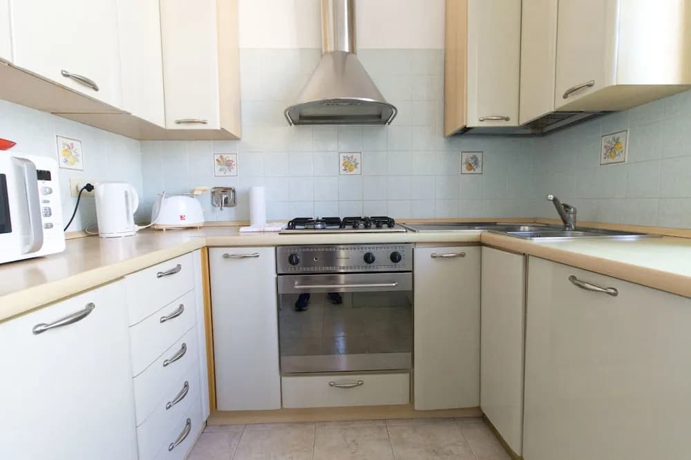 Giovanni Classic Apartment - photo 17
