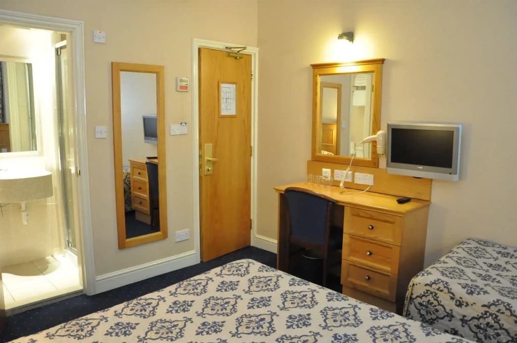 Olympic House Hotel - photo 5