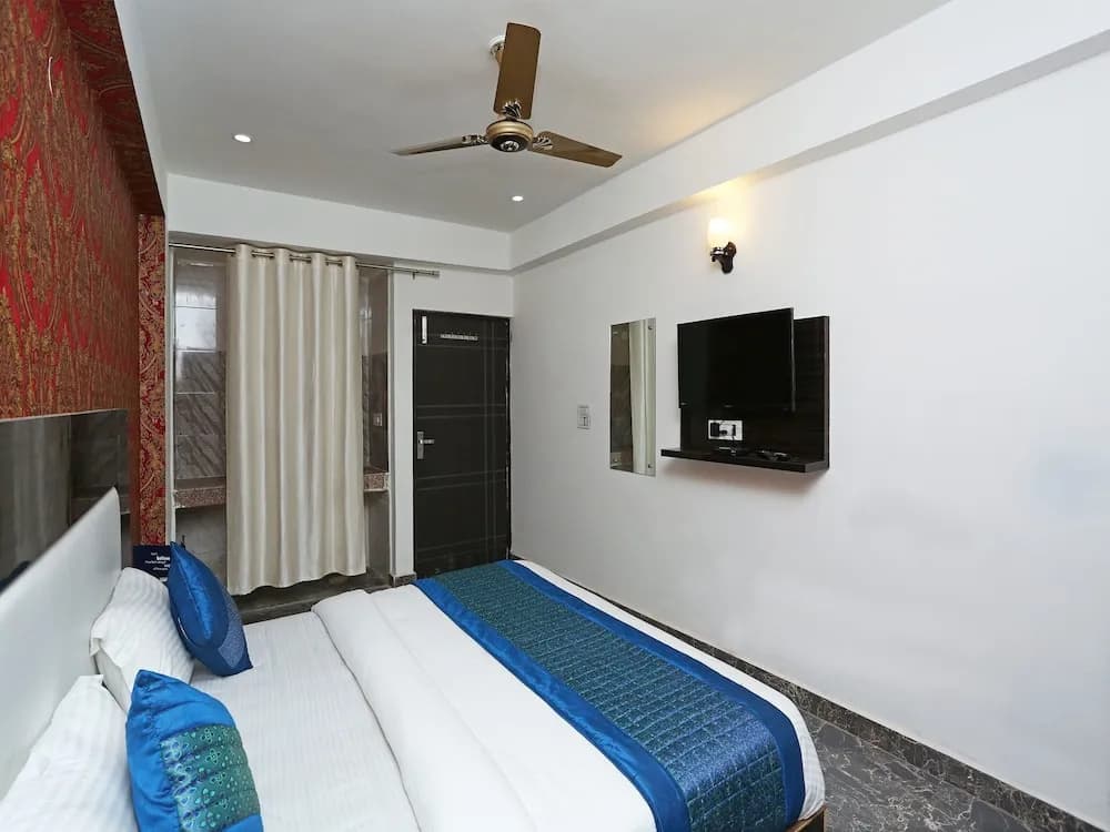 OYO 11405 Hotel Tej Palace - photo 6