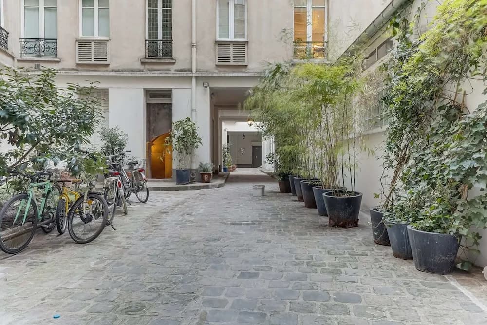 Sumptuous Apartment for 2 - Canal Saint-martin - main photo