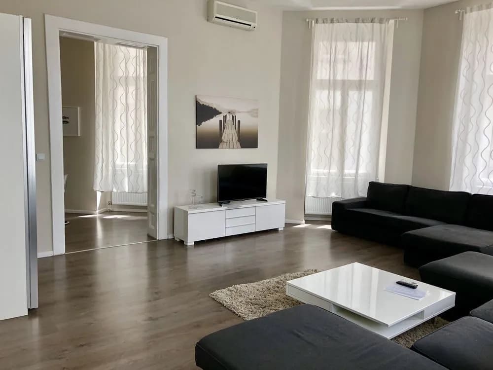 Flatiron Budapest Apartments - photo 11