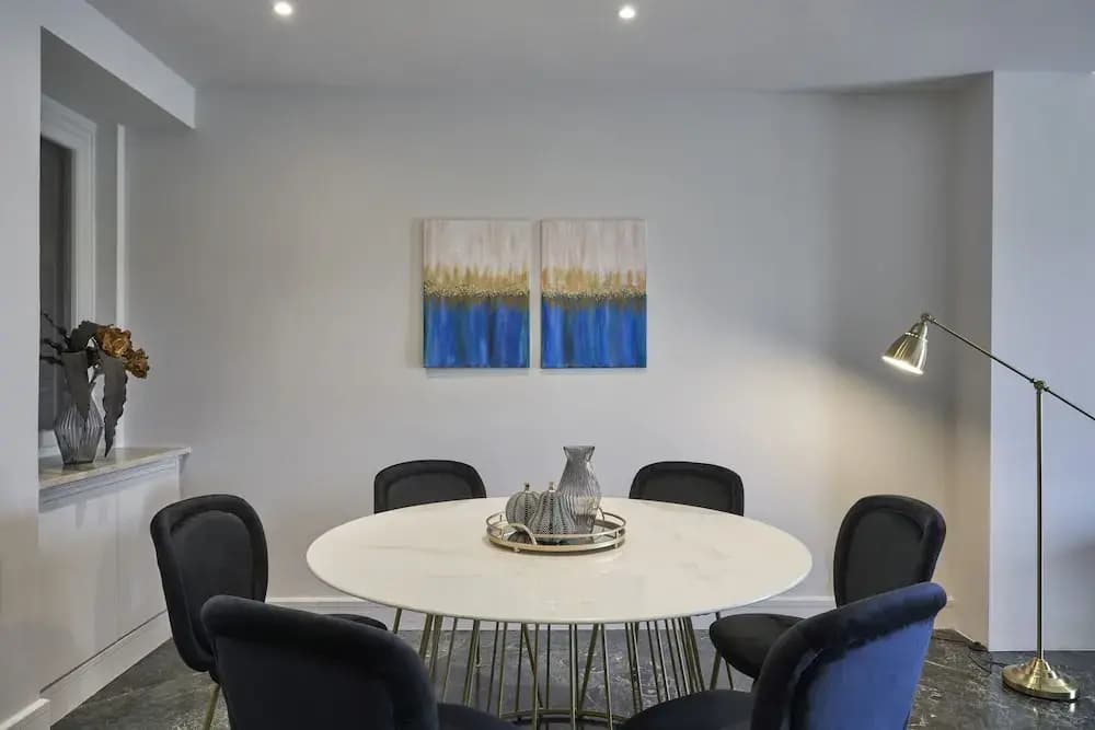 Chic n Bright 3 Bd Apt with Hilton View - photo 15