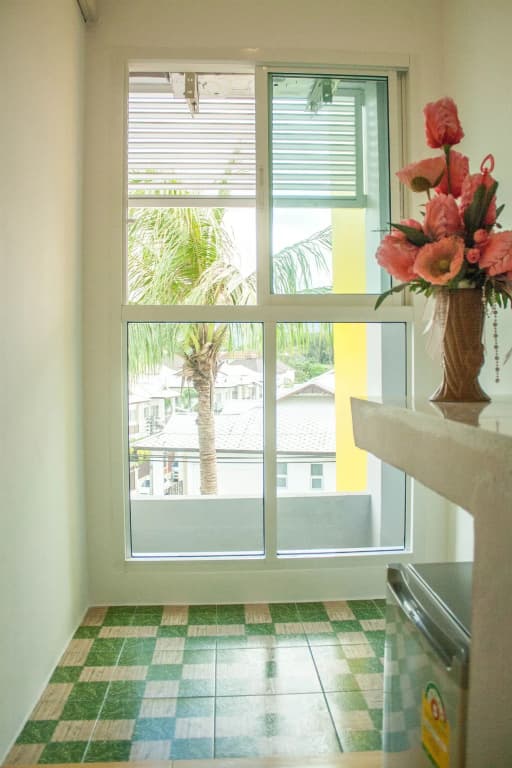 The Sunflower Holiday Hostel - photo 4