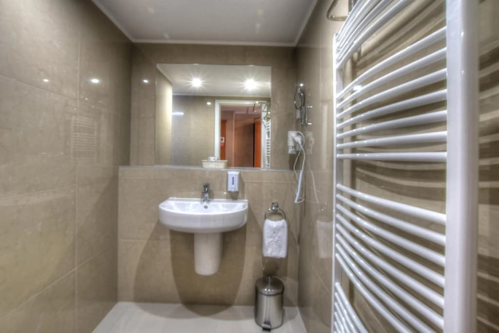 Anna Hotel Budapest - photo 11