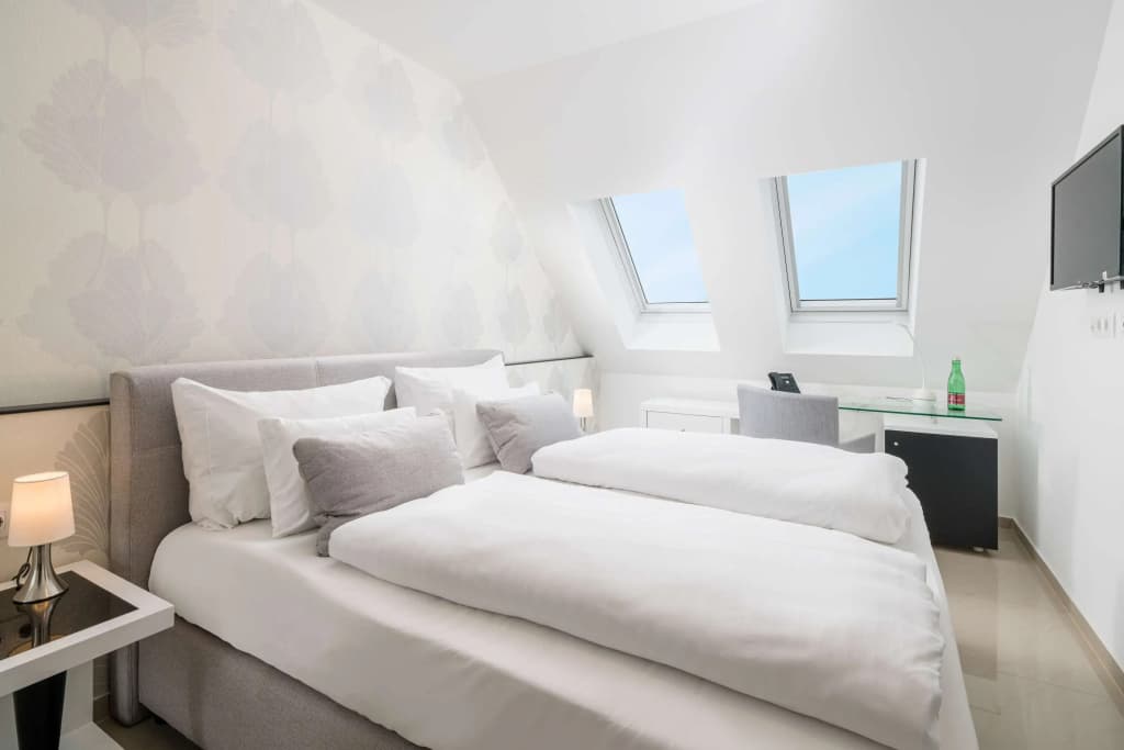 Best Western Plus Celebrity Suites - photo 6