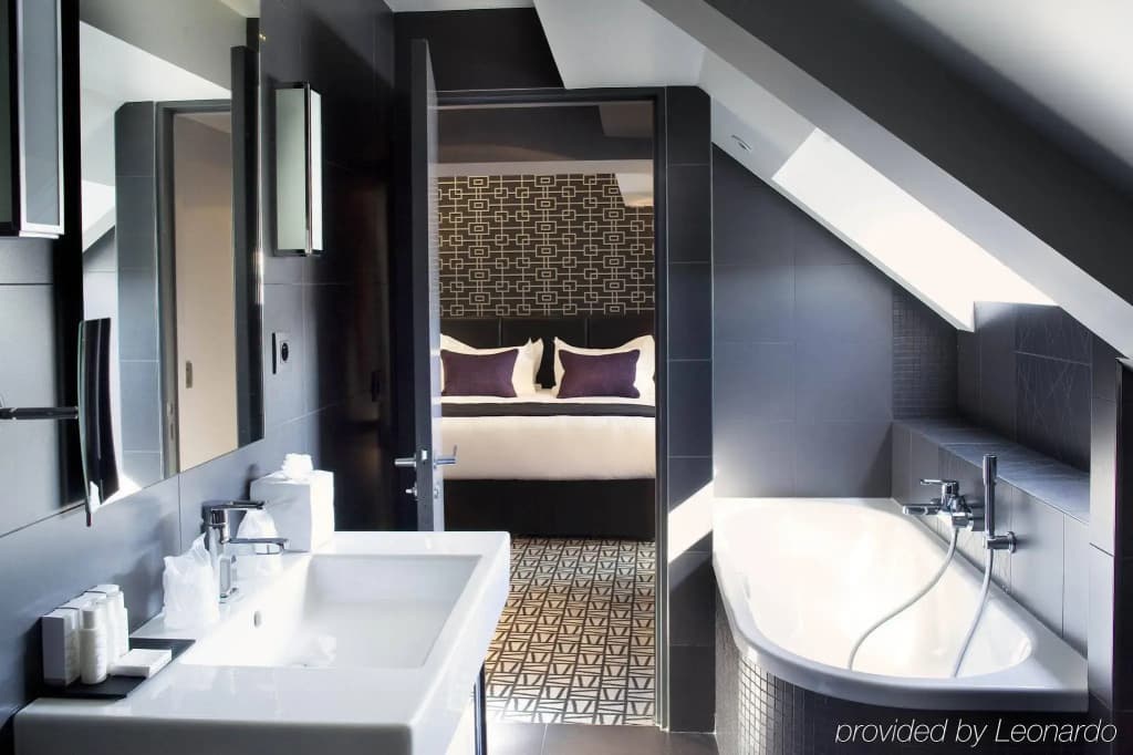 Le Grey Hotel - photo 8