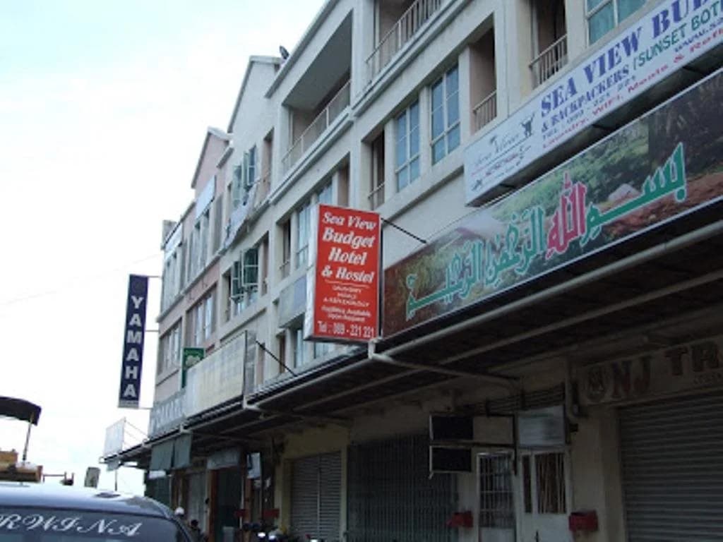Borneo Seaview Hotel - photo 15