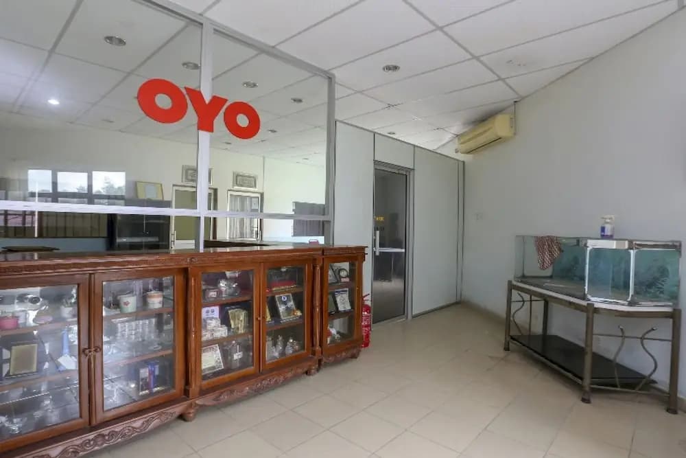 OYO 90441 Cz Traveler's Hotel - photo 17