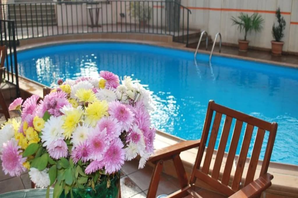 Betsy's Hotel - photo 17