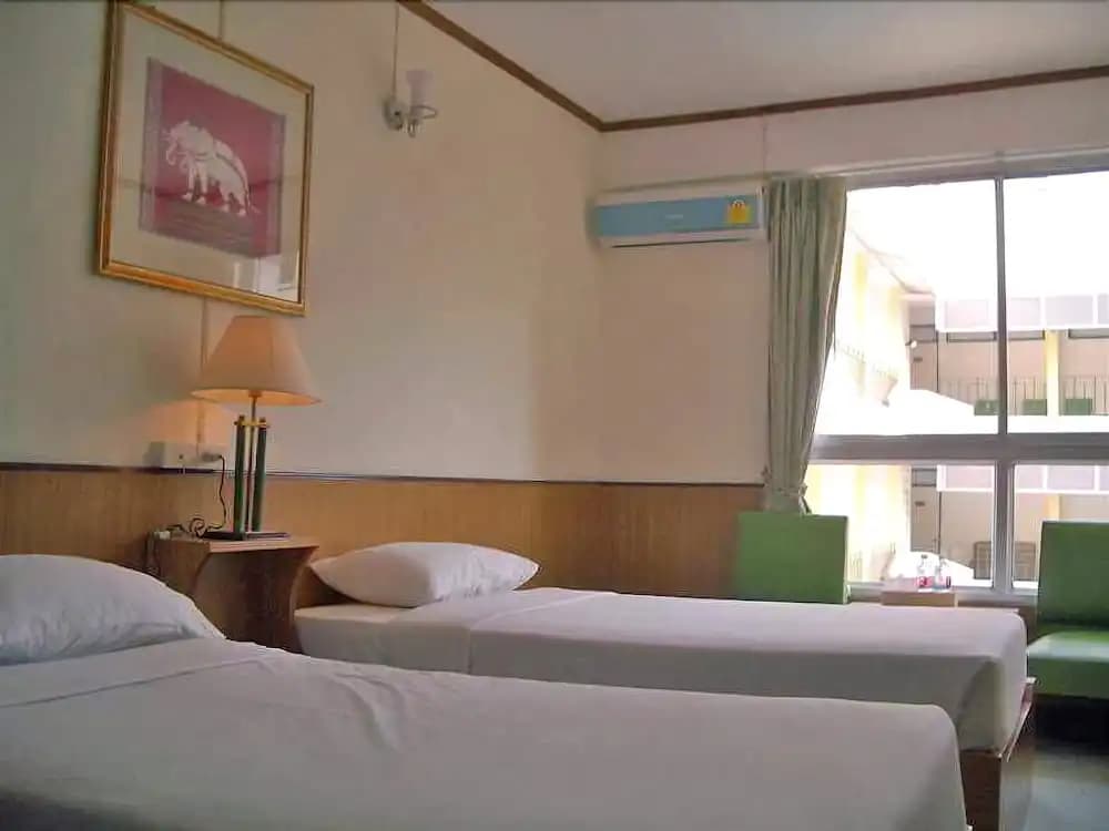 Swan Hotel Bangkok - photo 4