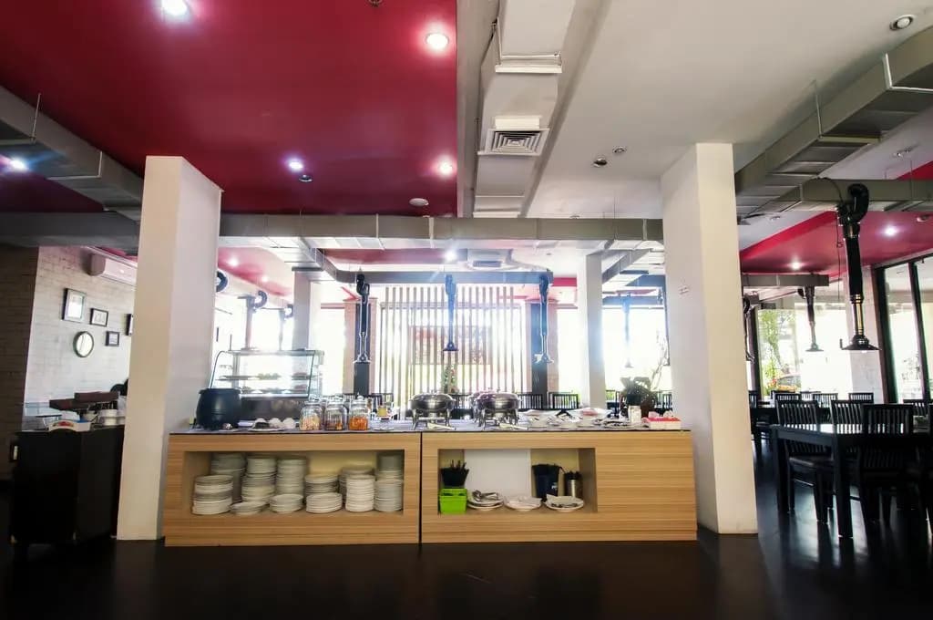 100 Sunset Hotel - photo 19