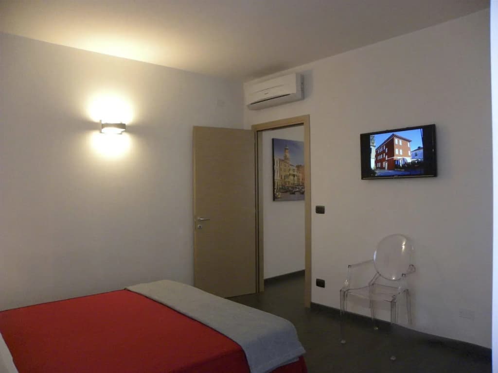Venice Apartments Dante - photo 4