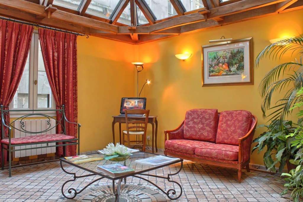 Hotel Les Rives De Notre Dame - photo 19