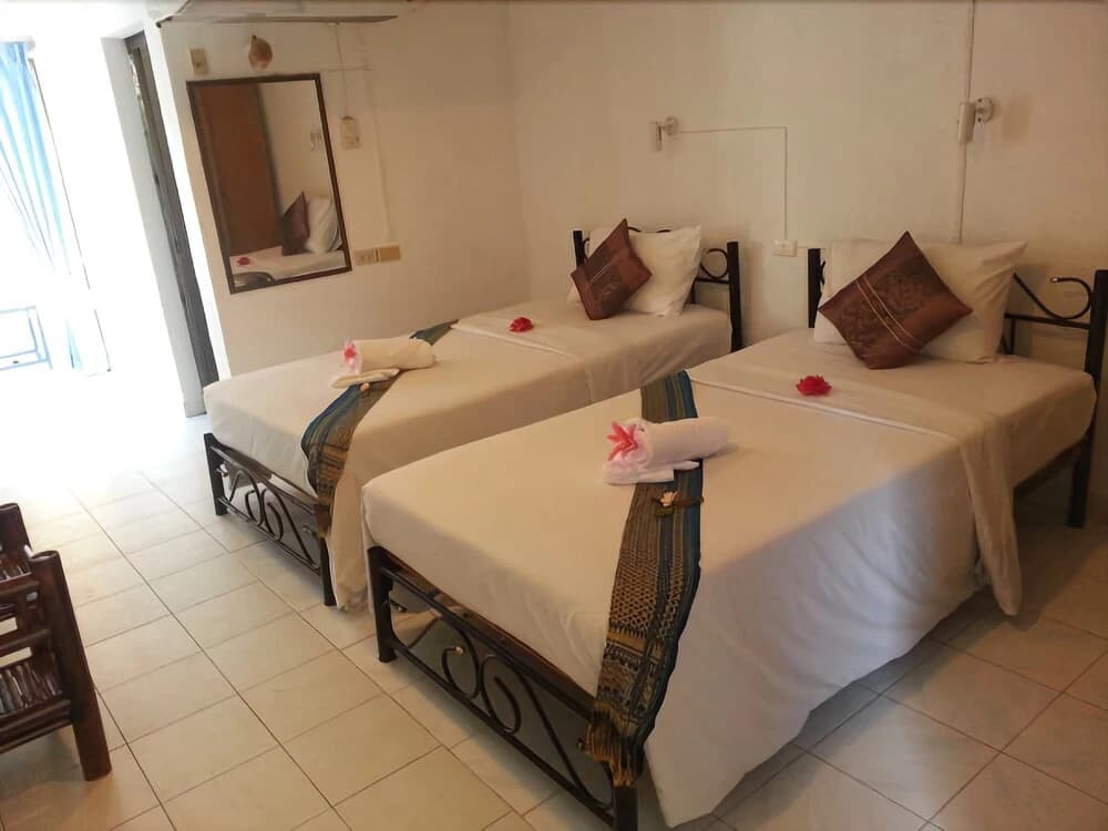 Divers Inn - photo 3